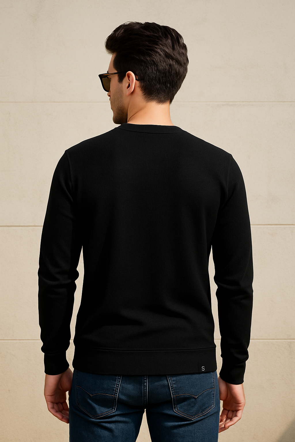Sweatshirt – Jet Black